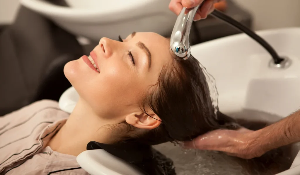 Tratamientos capilares que sí funcionan: cómo recuperar tu brillo real